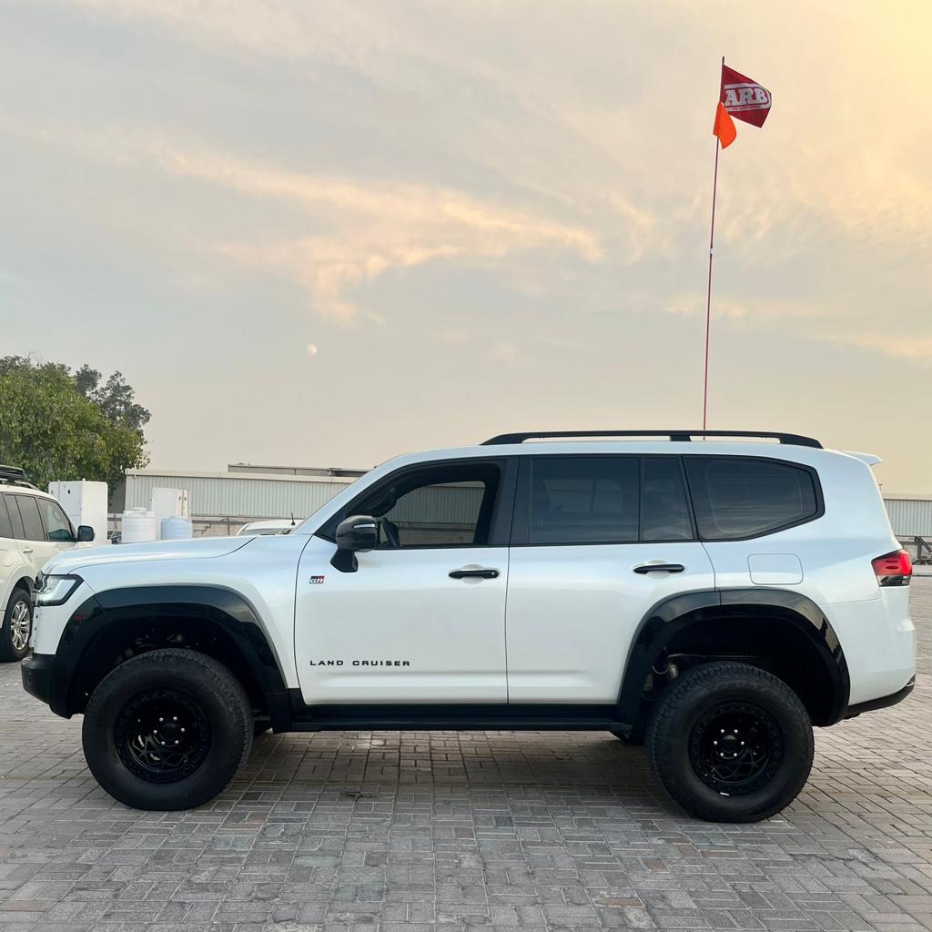 Land cruiser LC300 | Land Cruiser GR Fender Flares Kit