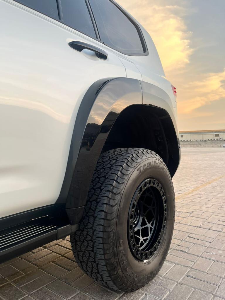 Land cruiser LC300 | Land Cruiser GR Fender Flares Kit