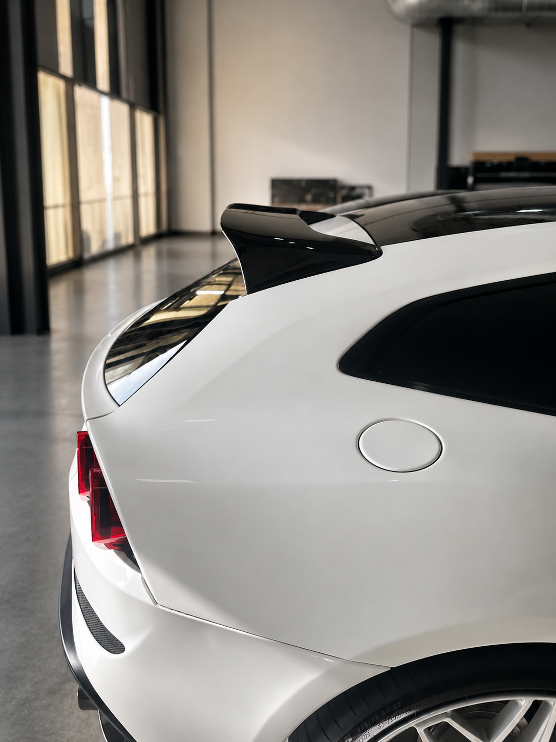 Ferrari GTC4Lusso Spoiler
