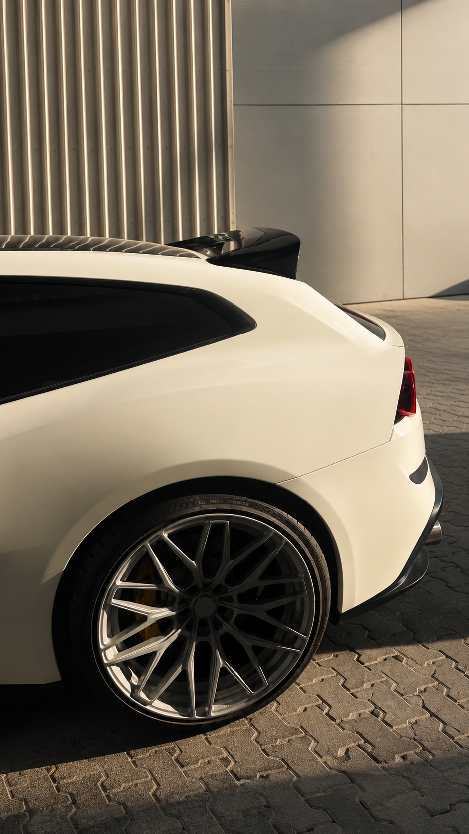 Ferrari GTC4Lusso Spoiler