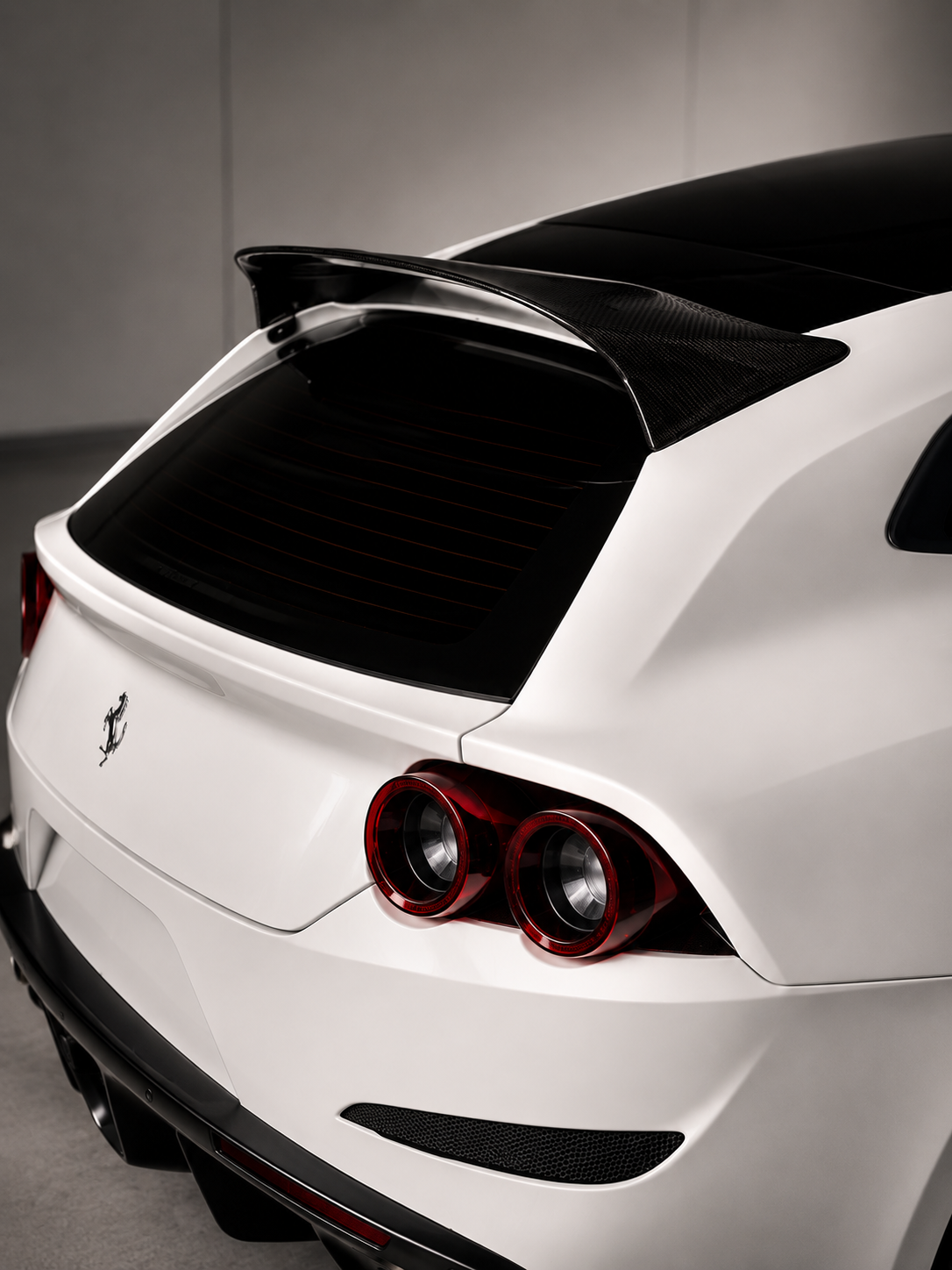 Ferrari GTC4Lusso Spoiler