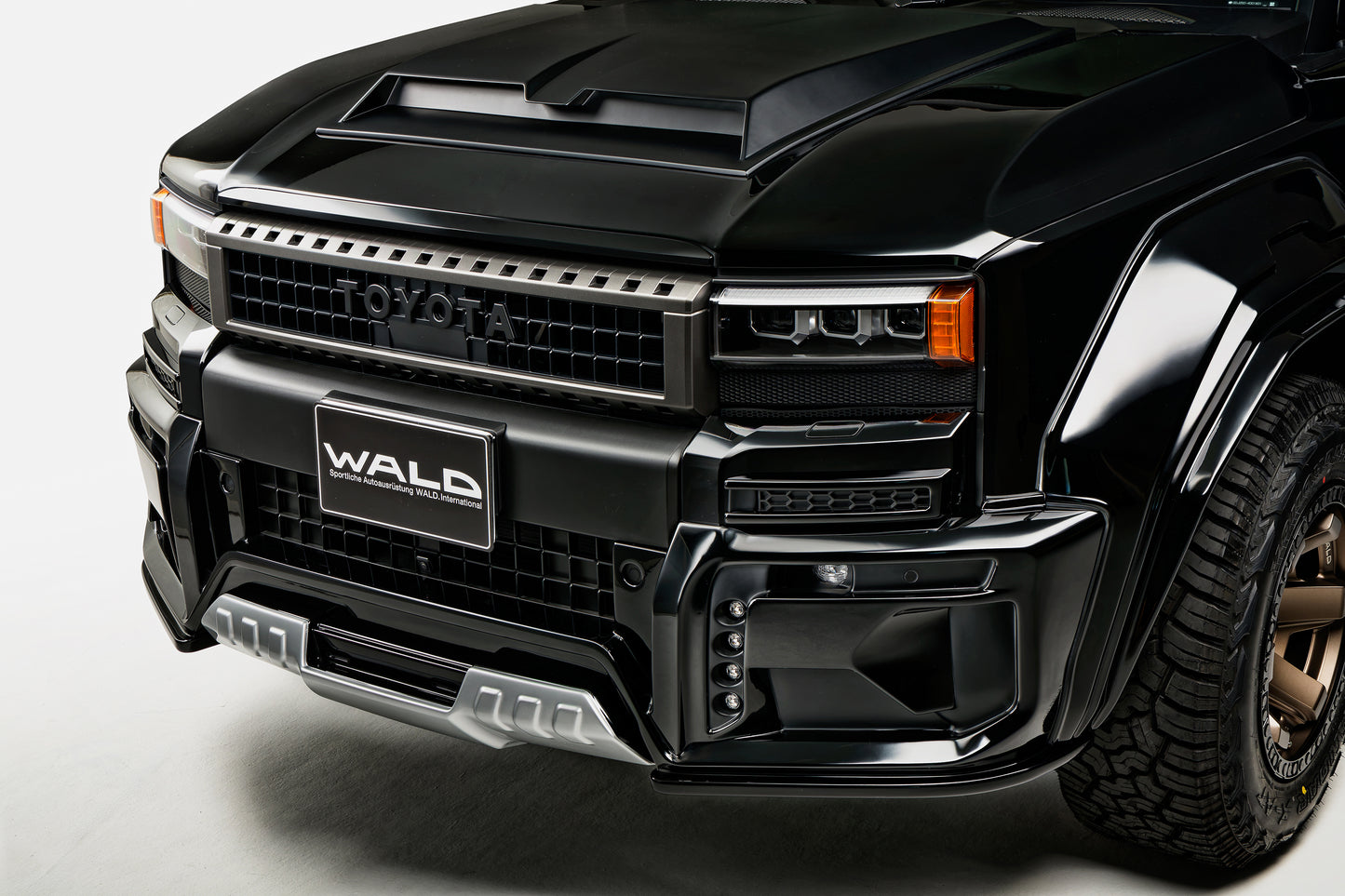 Land Cruiser Prado WALD Body Kit (2024-Present)