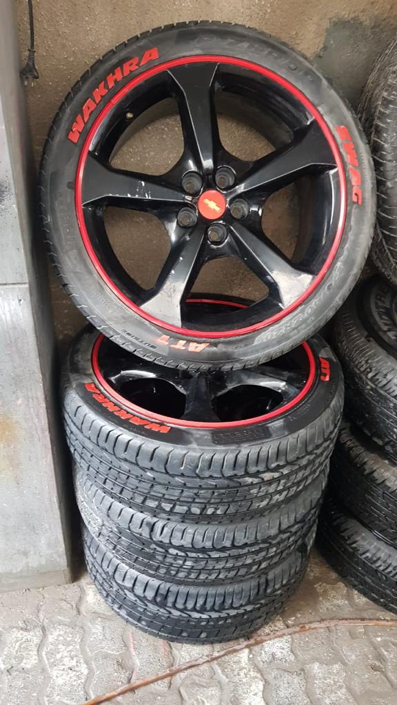 Preowned: Camaro wheels